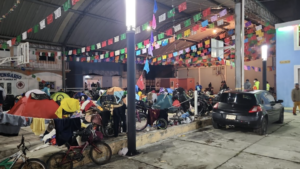 Pernocta caravana migrante en Nativitas, Tlaxcala